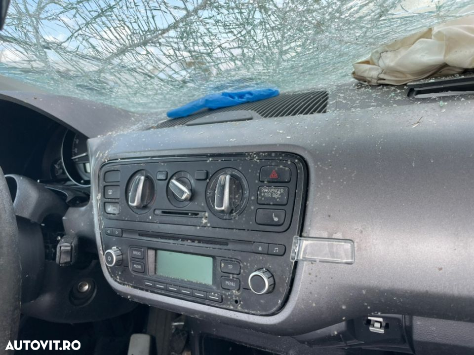 scaune fata încălzite model deosebit vw Up Skoda CityGo interior tapiterie stofă colorata model in 4 uși - 8