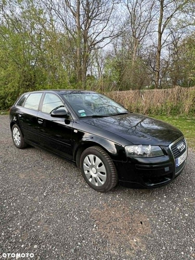 Audi A3 Sportback 1.6 FSI Ambition - 8