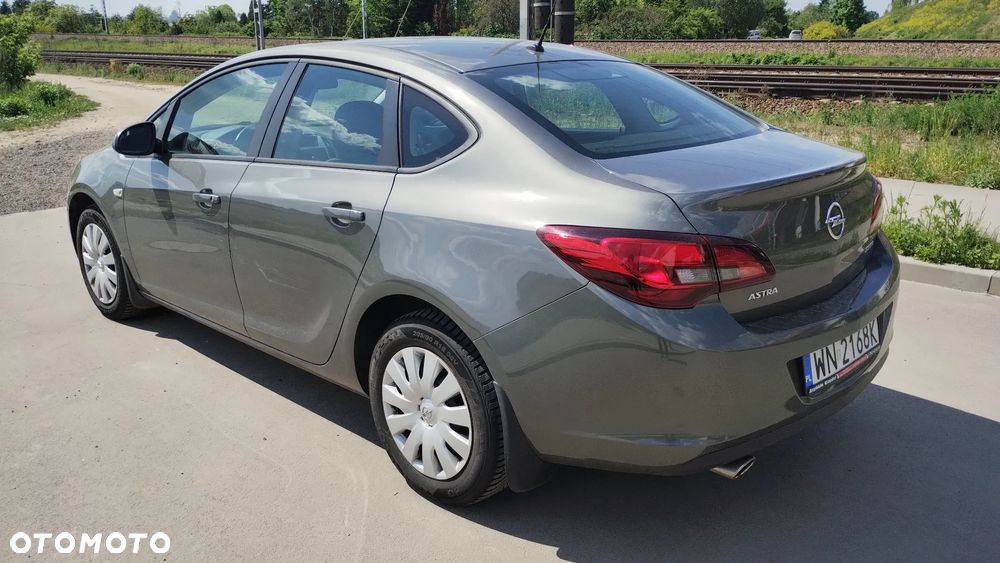 Opel Astra 1.4 T EU6 - 3