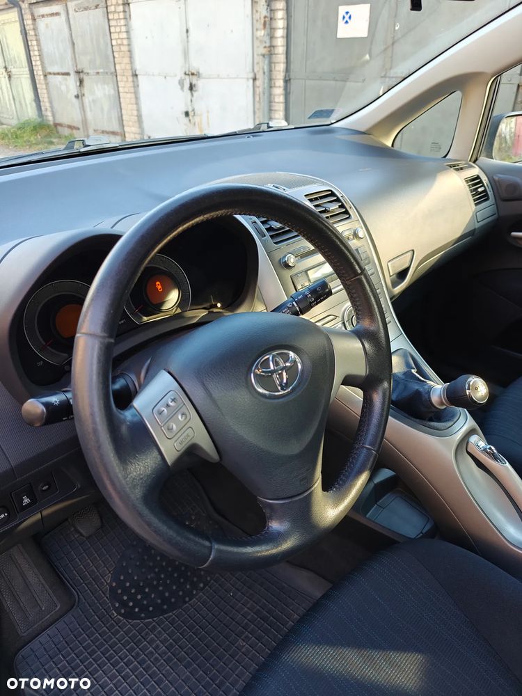 Toyota Auris 2.0 D-4D Prestige - 29