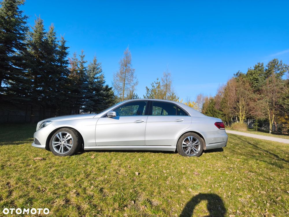 Mercedes-Benz Klasa E 220 CDI DPF BlueEFFICIENCY 7G-TRONIC Elegance - 4