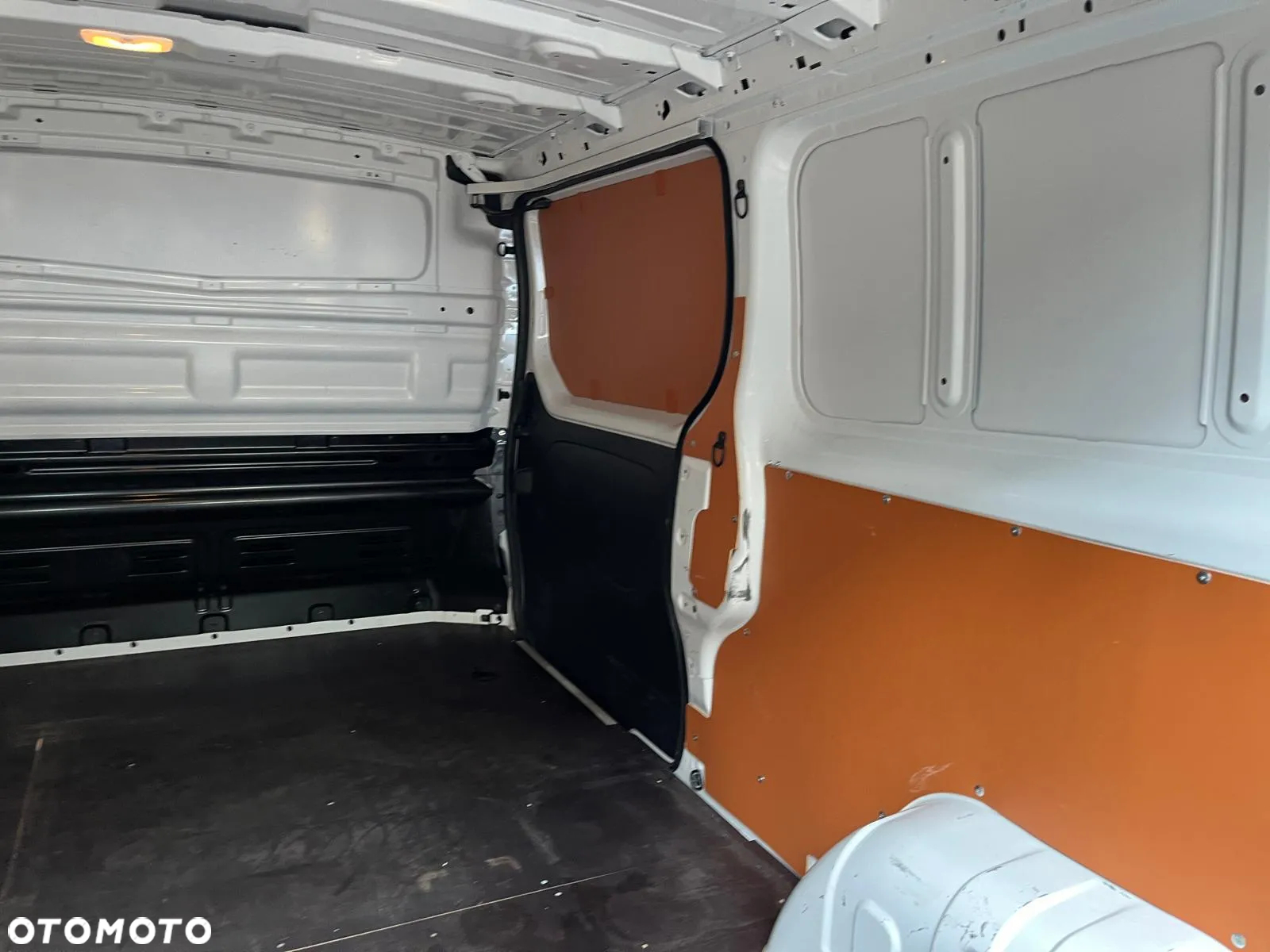 Renault Trafic - 12