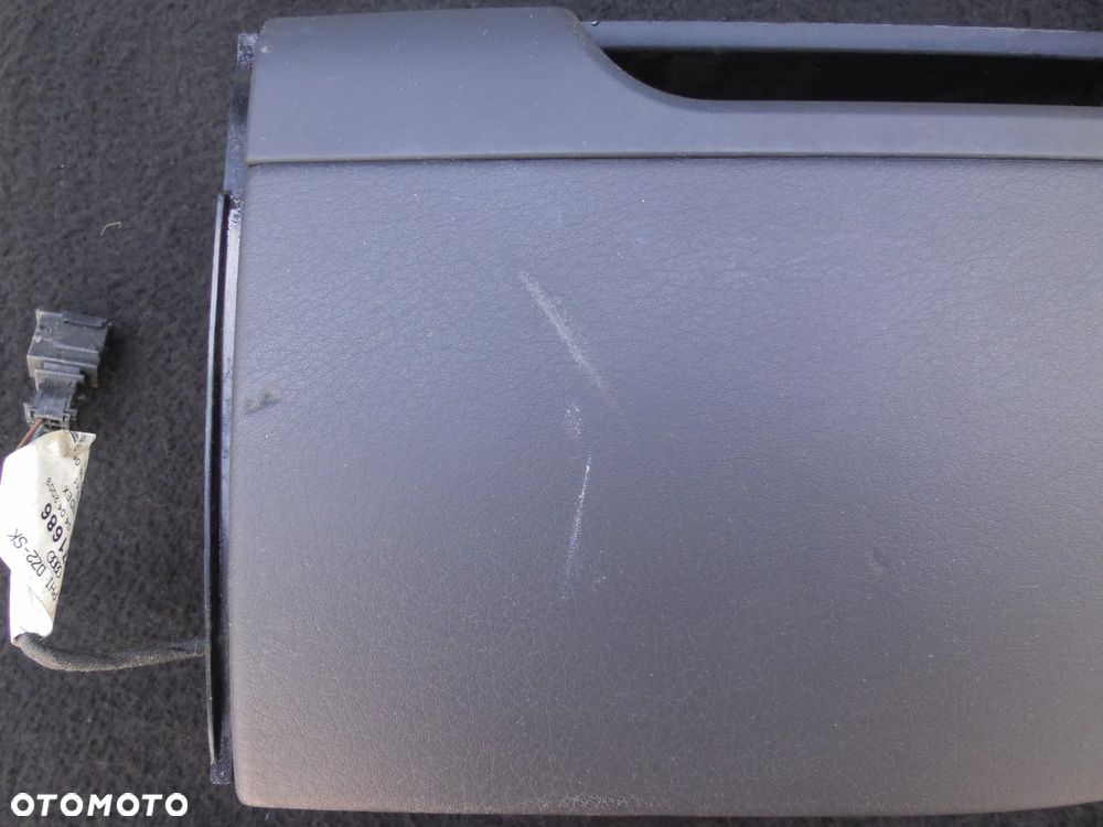 SCHOWEK DRZWI PRAWY TYŁ AUDI A8 D3 4E0971686 ORYGINAŁ - 2