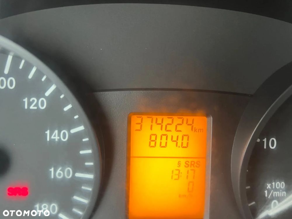 Mercedes-Benz Sprinter - 10