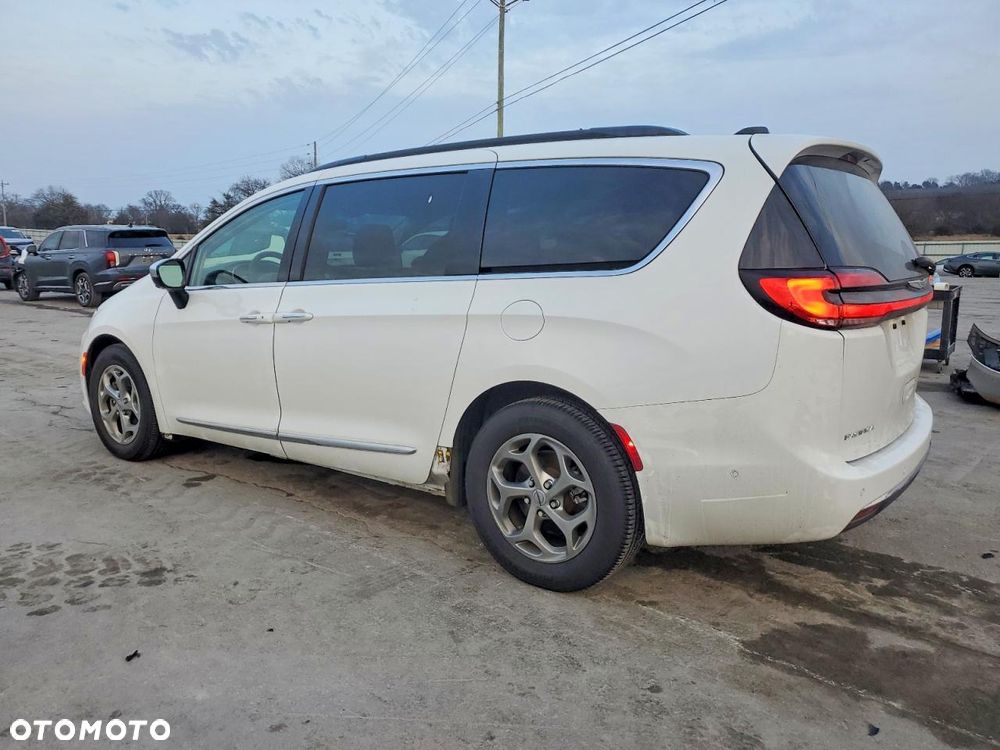 Chrysler Pacifica - 3