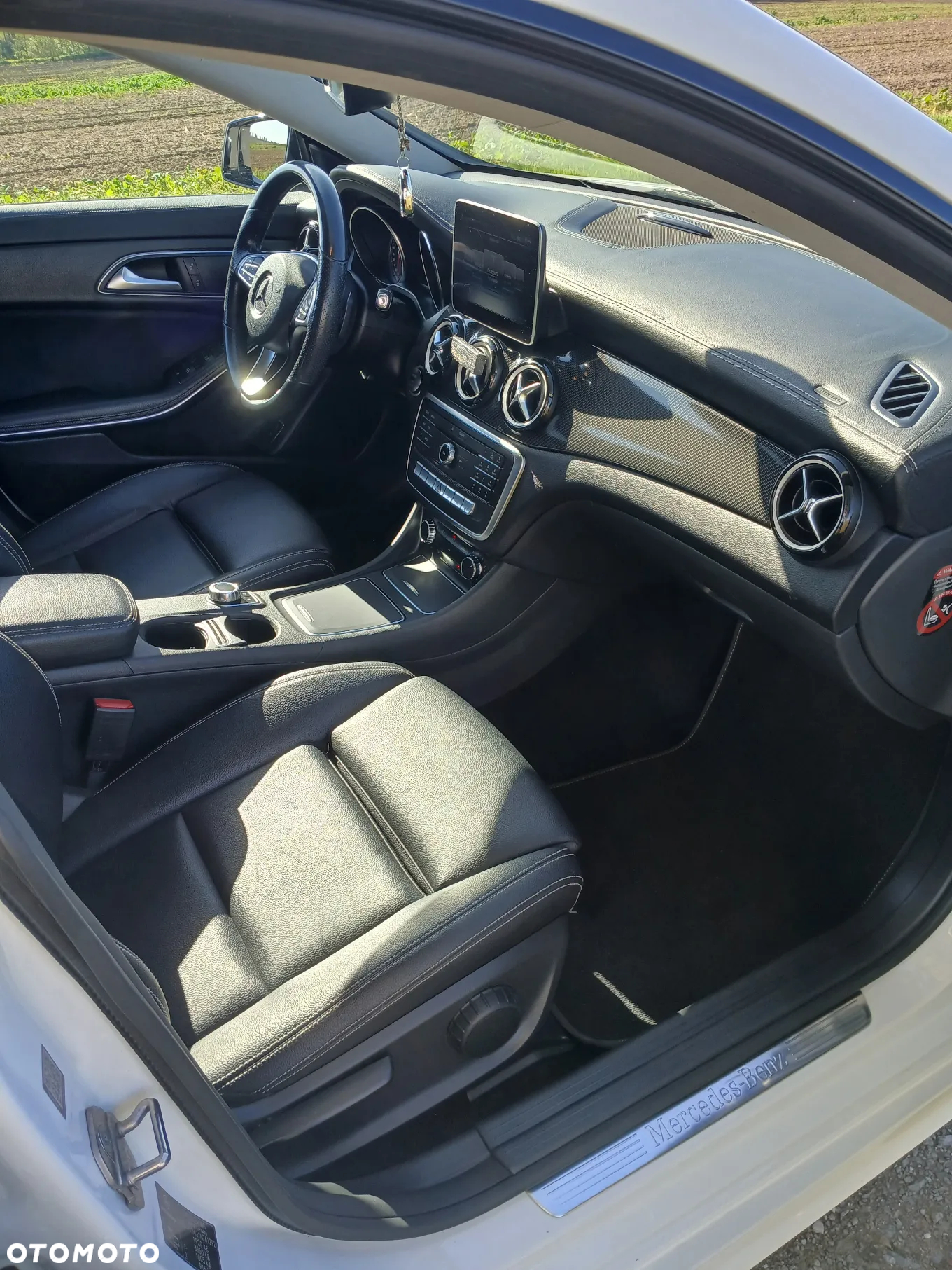 Mercedes-Benz CLA 200 7G-DCT AMG Line - 19