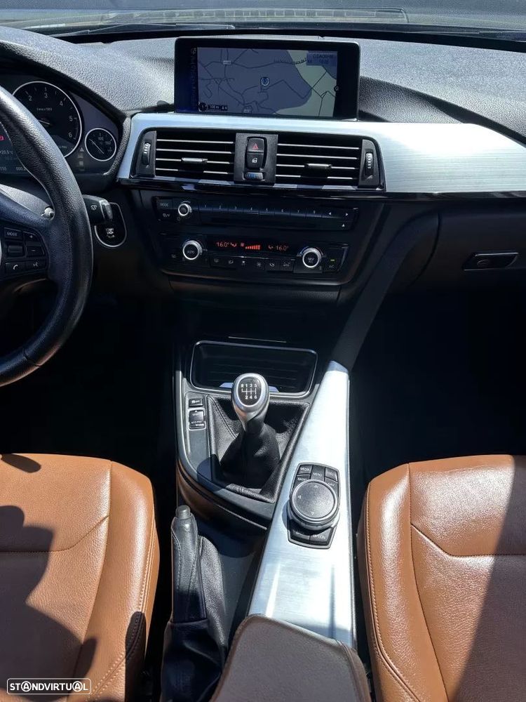 BMW 320 d Luxury Line - 51