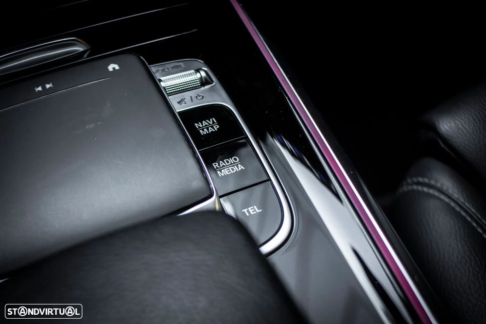 Mercedes-Benz GLB 200 d 4Matic - 24