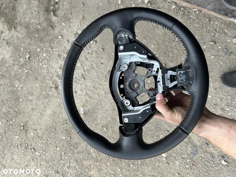 Kierownica skóra Nissan Juke I F15 - 3