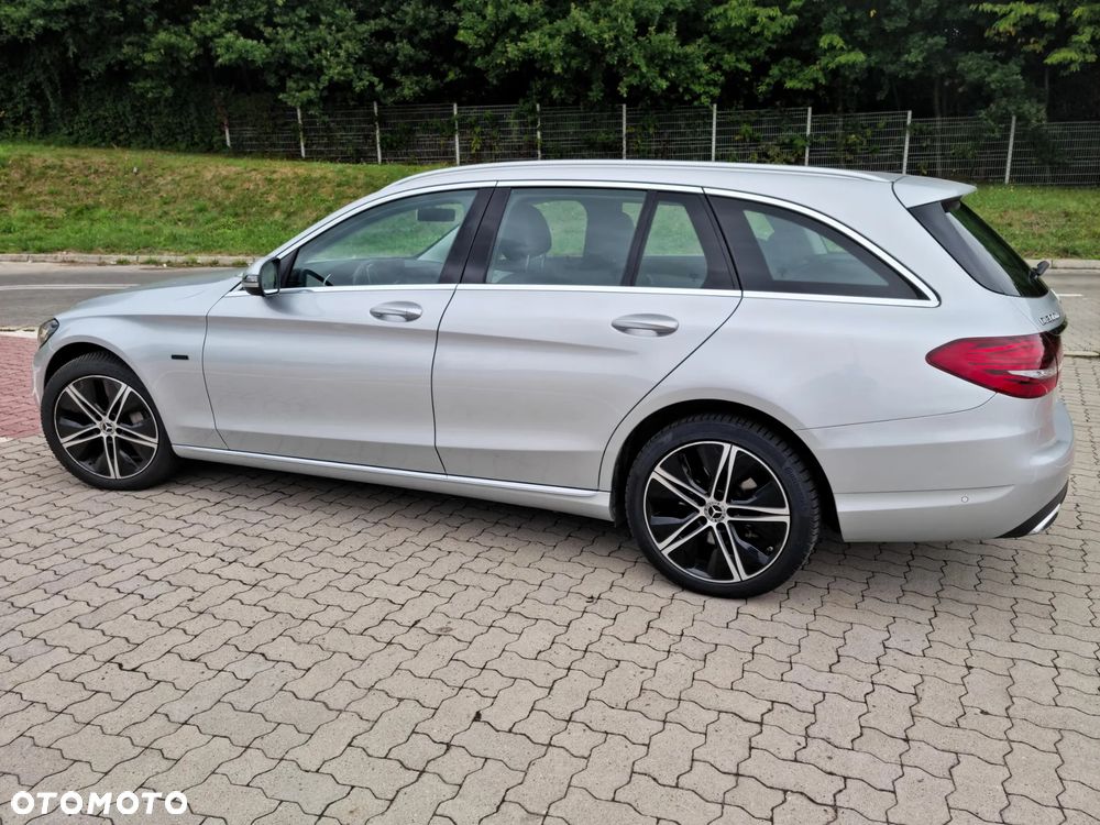 Mercedes-Benz Klasa C 300 de T 9G-TRONIC Avantgarde - 15