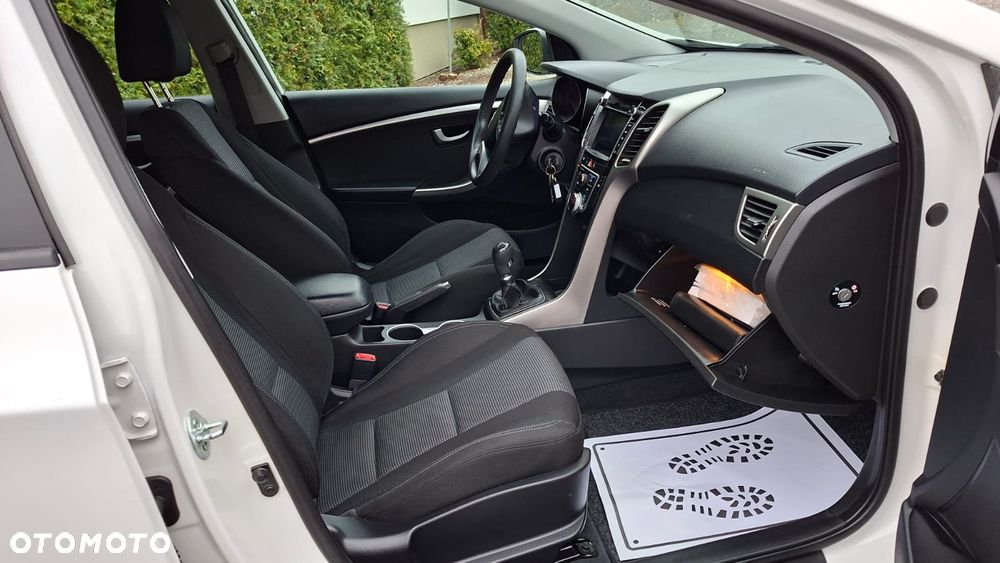 Hyundai i30 1.4 Fifa World Cup Edition - 17