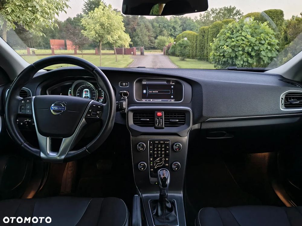 Volvo V40 D2 Summum - 22