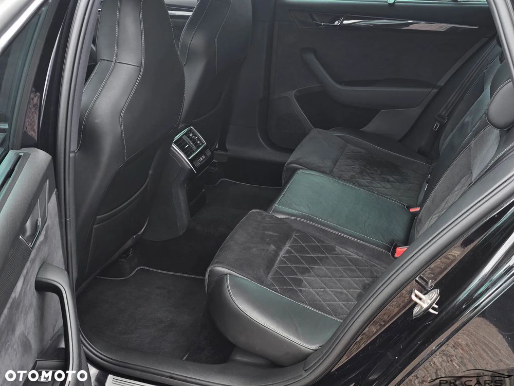 Skoda Superb 2.0 TDI 4x4 DSG Sportline - 35