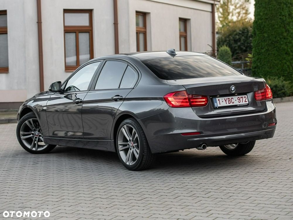 BMW Seria 3 320d Sport Line - 15