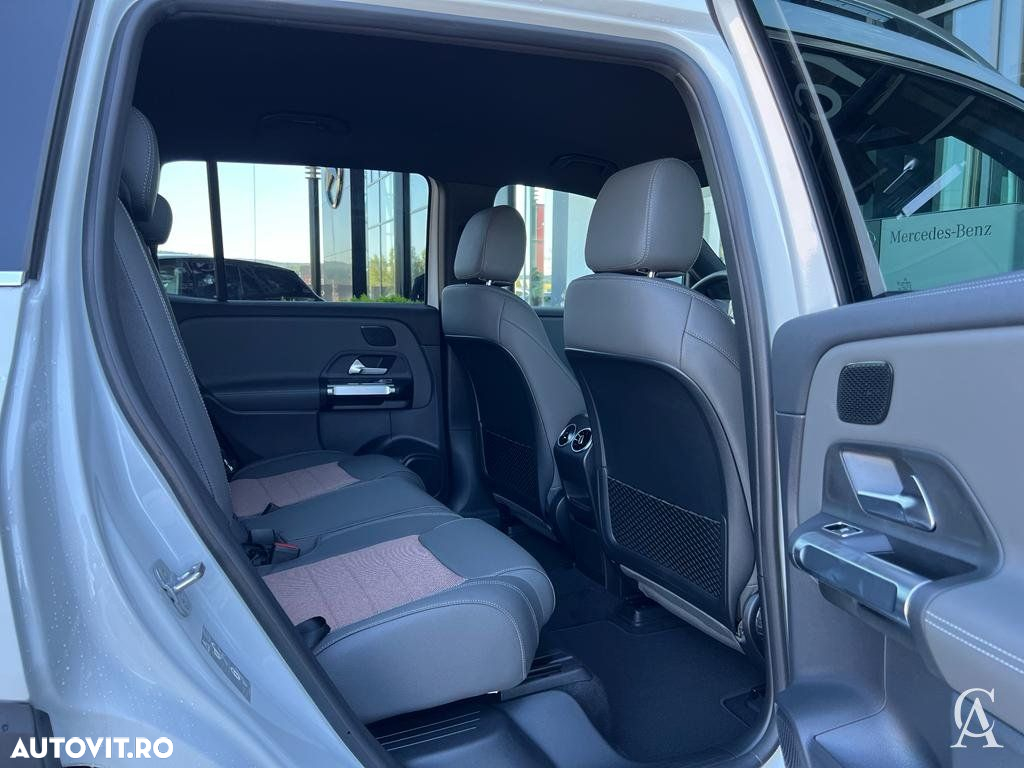 Mercedes-Benz EQB 300 4MATIC - 9