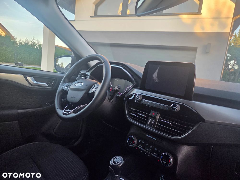 Ford Kuga 2.0 EcoBlue mHEV FWD Titanium - 37