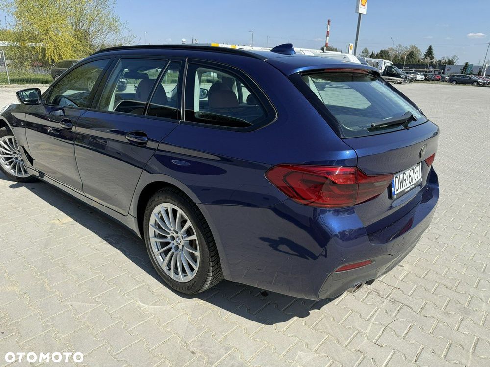 BMW Seria 5 520d M Sport Edition - 4