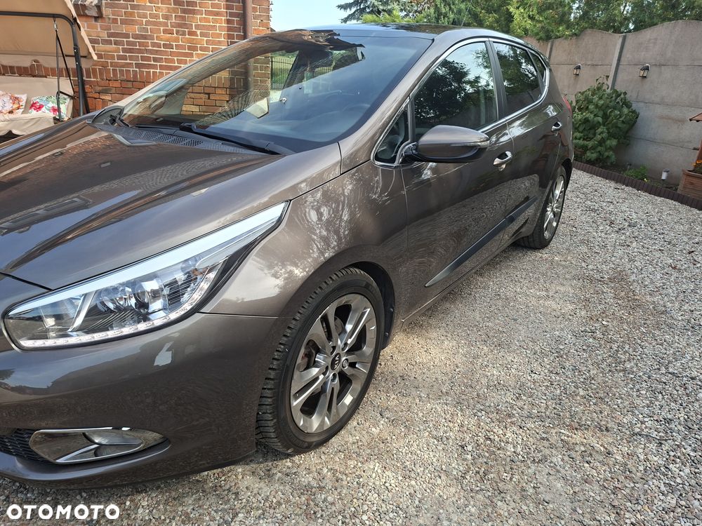 Kia Ceed 1.6 GDI DCT Platinum Edition - 2