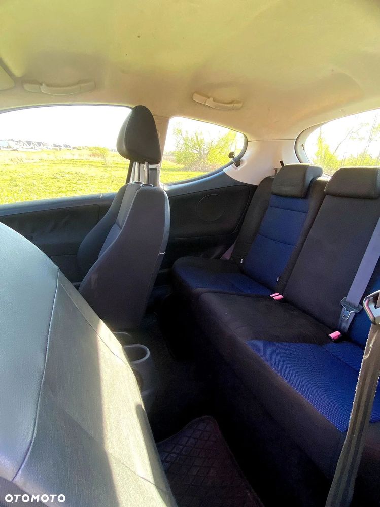 Peugeot 207 1.4 HDi Presence - 11