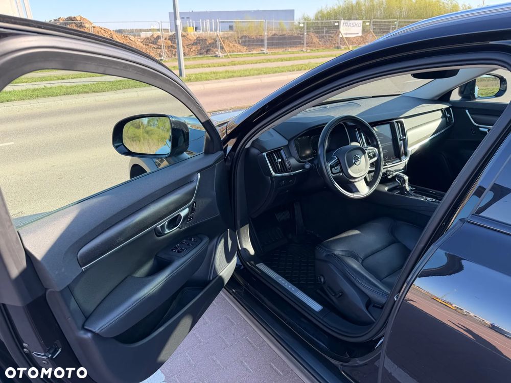 Volvo V90 Cross Country - 8