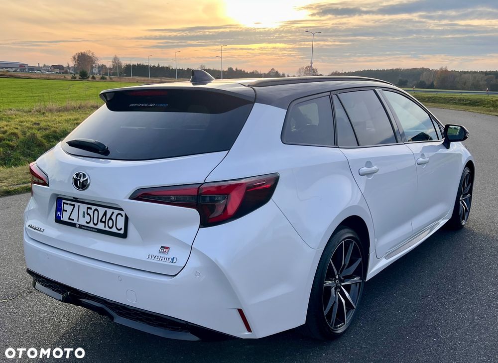 Toyota Corolla 2.0 Hybrid GR Sport Dynamic - 21