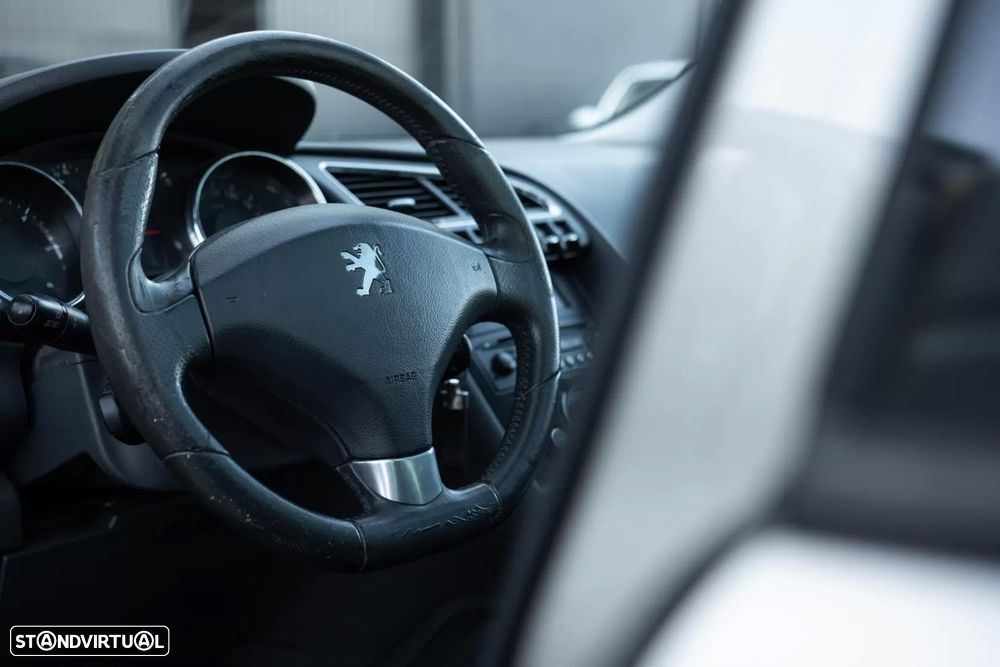 Peugeot 3008 1.6 HDi Allure - 10