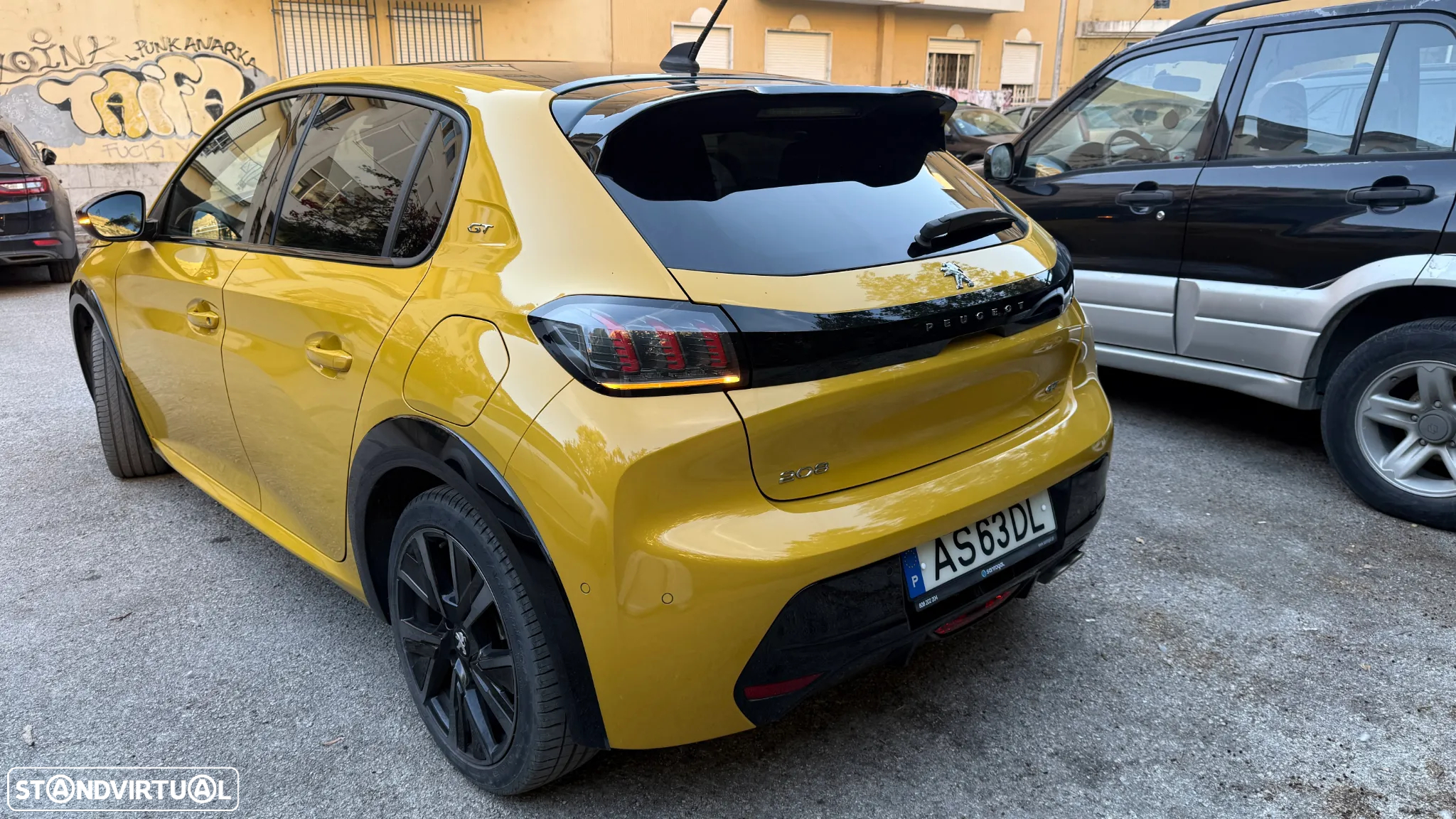 Peugeot 208 1.2 PureTech GT EAT8 - 3
