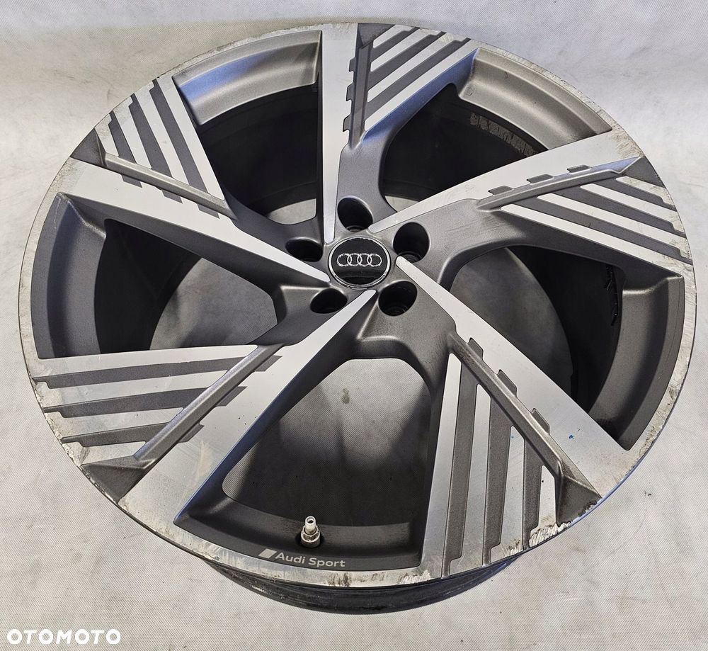 Felga Audi Q8 E TRON 9,5x22 ET36 4KE601025B