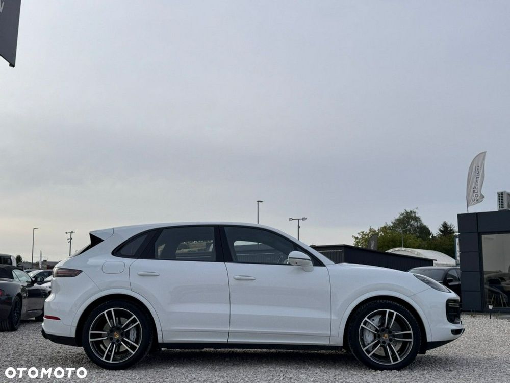 Porsche Cayenne Turbo - 3
