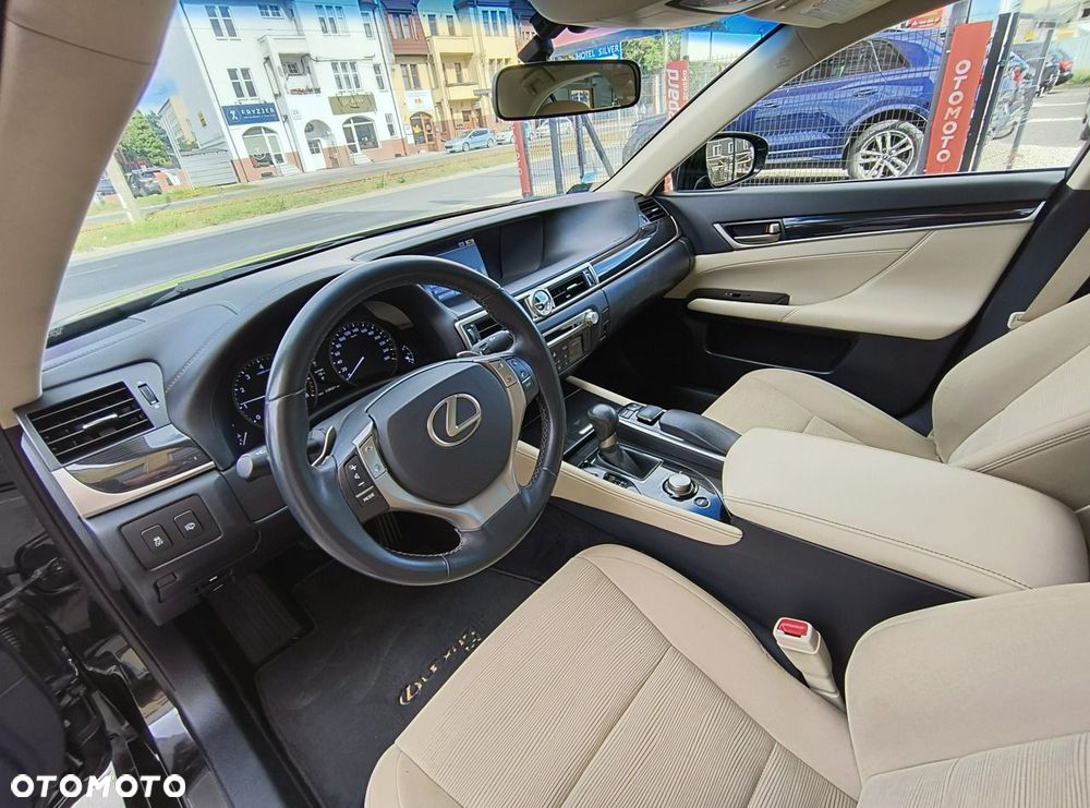 Lexus GS - 9