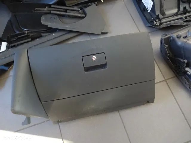 Schowek pasażera VW Golf IV - 2