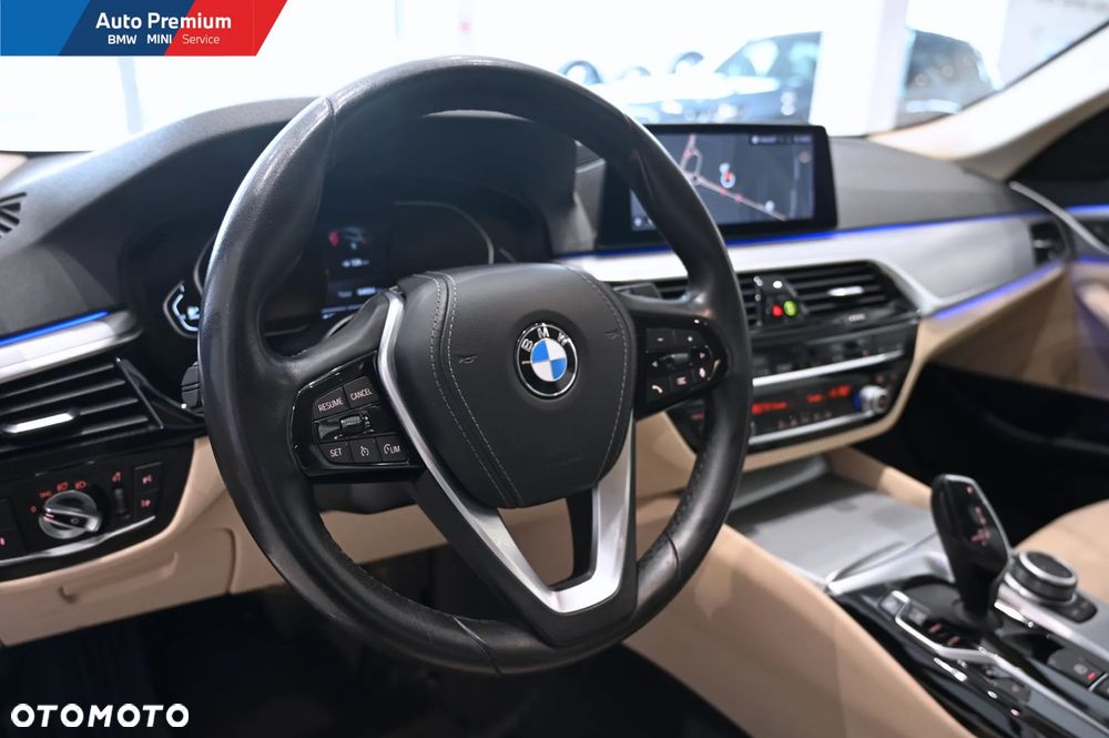 BMW Seria 5 518d - 8
