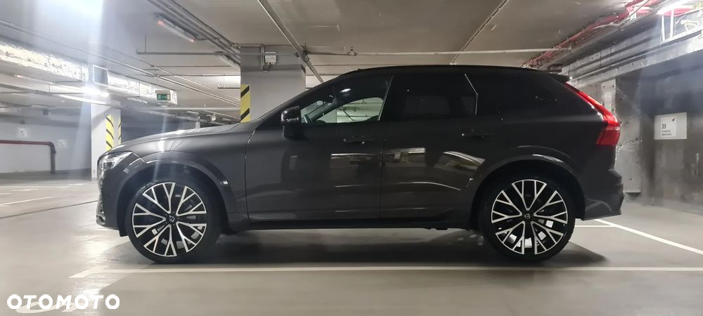 Volvo XC 60 B5 B AWD R-Design - 4
