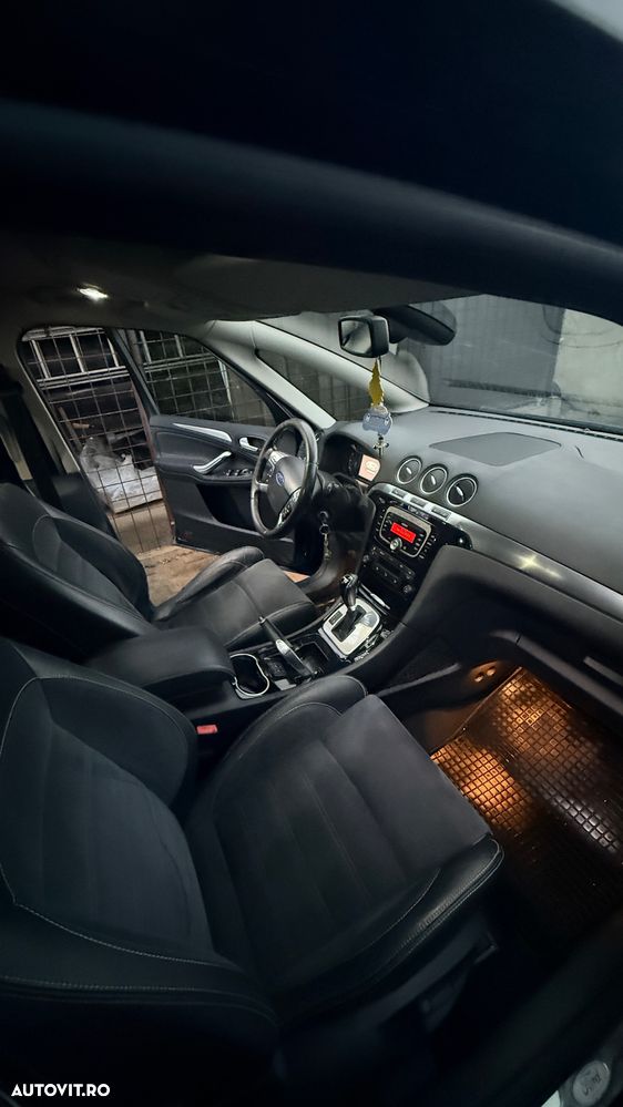 Ford S-Max 2.0 TDCi Powershift Titanium - 11