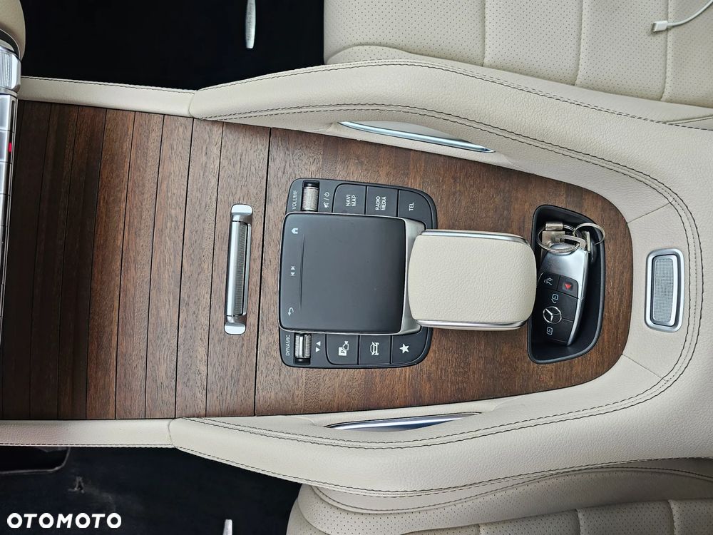 Mercedes-Benz GLE - 24