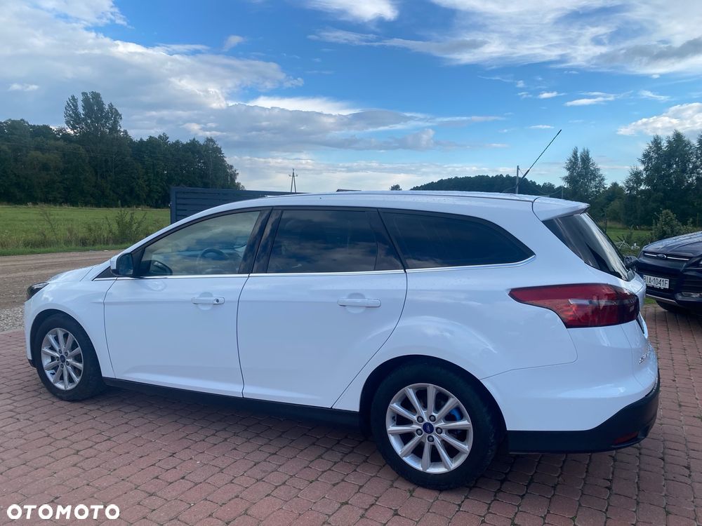 Ford Focus - 30