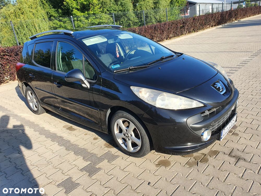 Peugeot 207 2009 photo 2