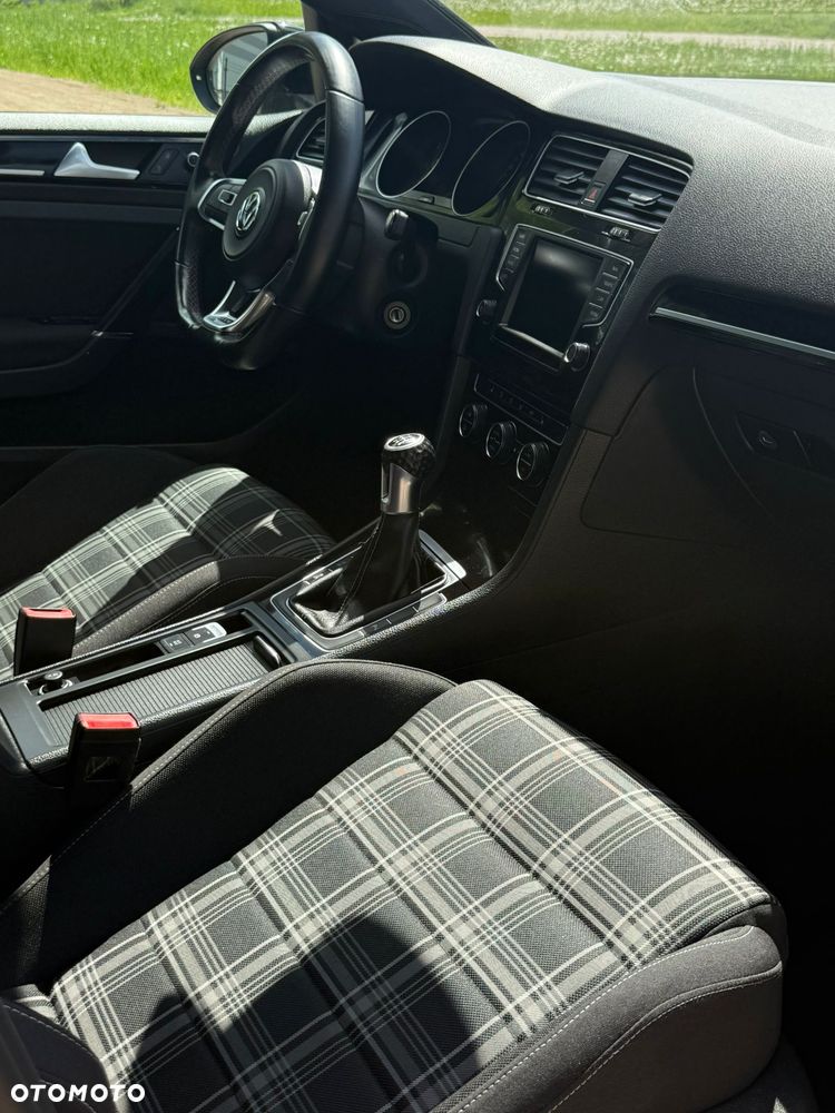 Volkswagen Golf 2.0 TDI BMT GTD - 13