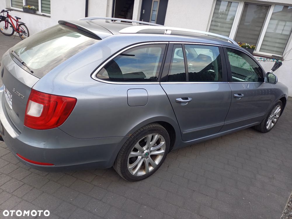 Skoda Superb 2.0 TDI Comfort DSG - 13