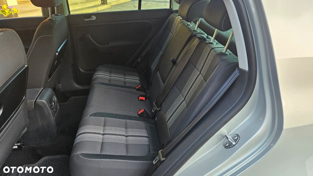 Volkswagen Golf Plus 1.6 TDI DPF MATCH - 20