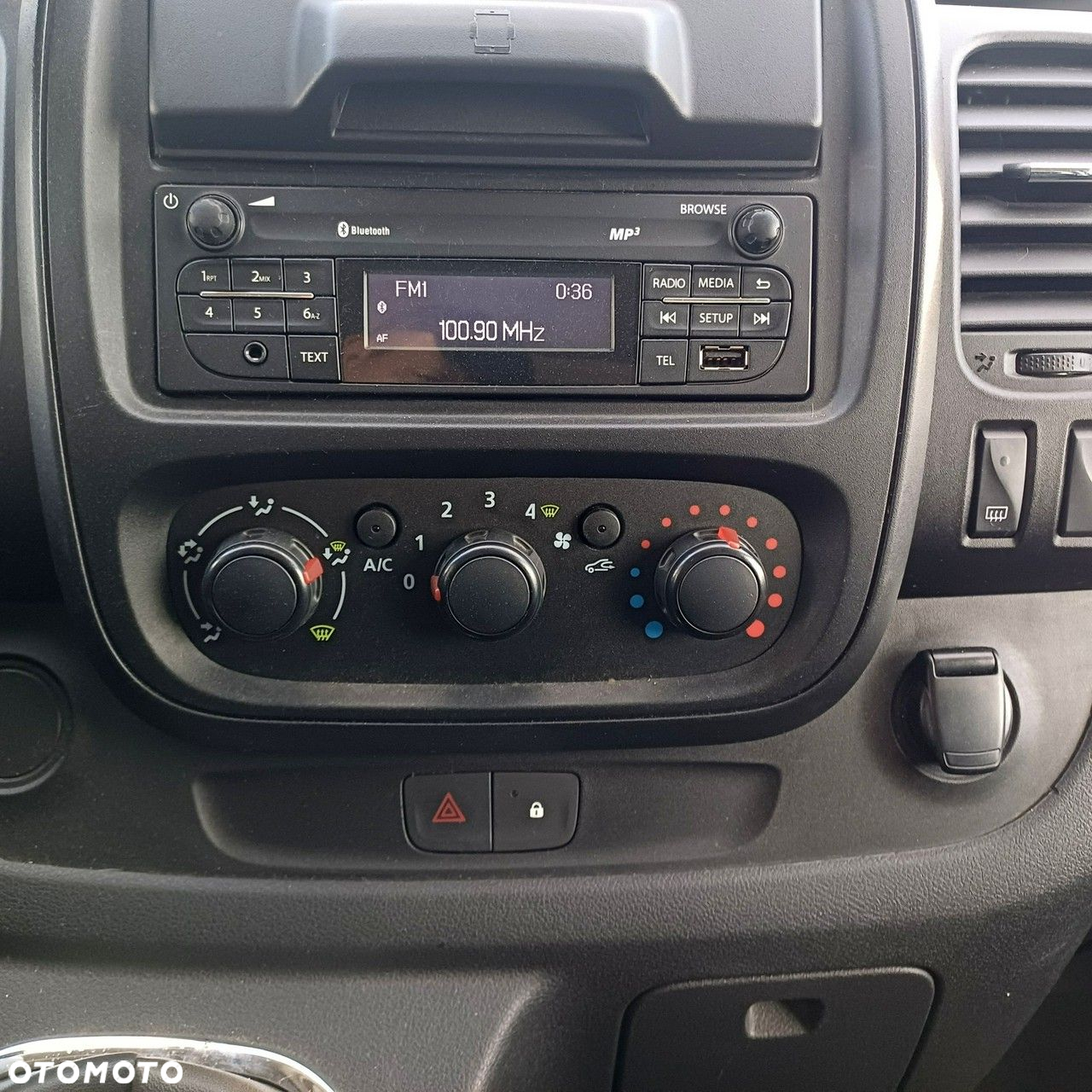 Nissan NV300 - 19