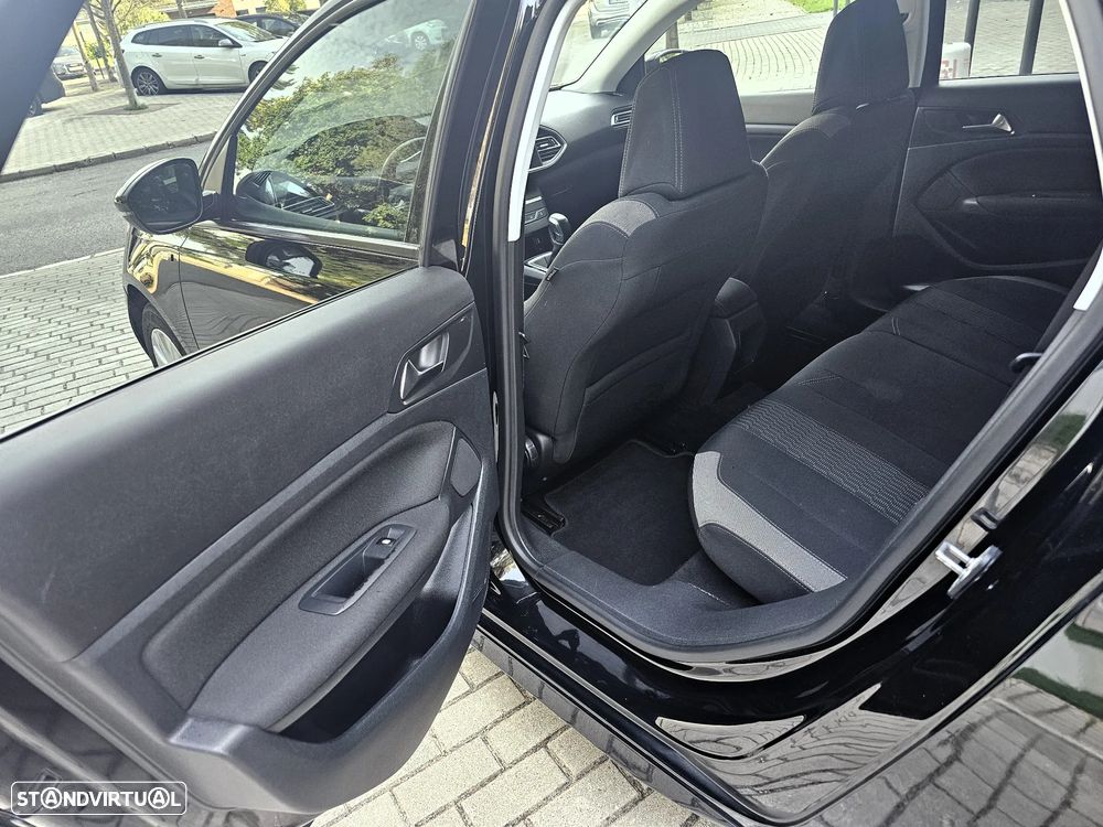 Peugeot 308 SW 1.6 BlueHDi Style - 14