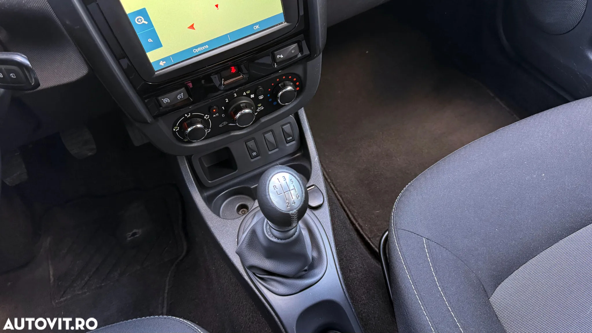 Dacia Duster 1.5 dCi 4x2 Laureate - 9