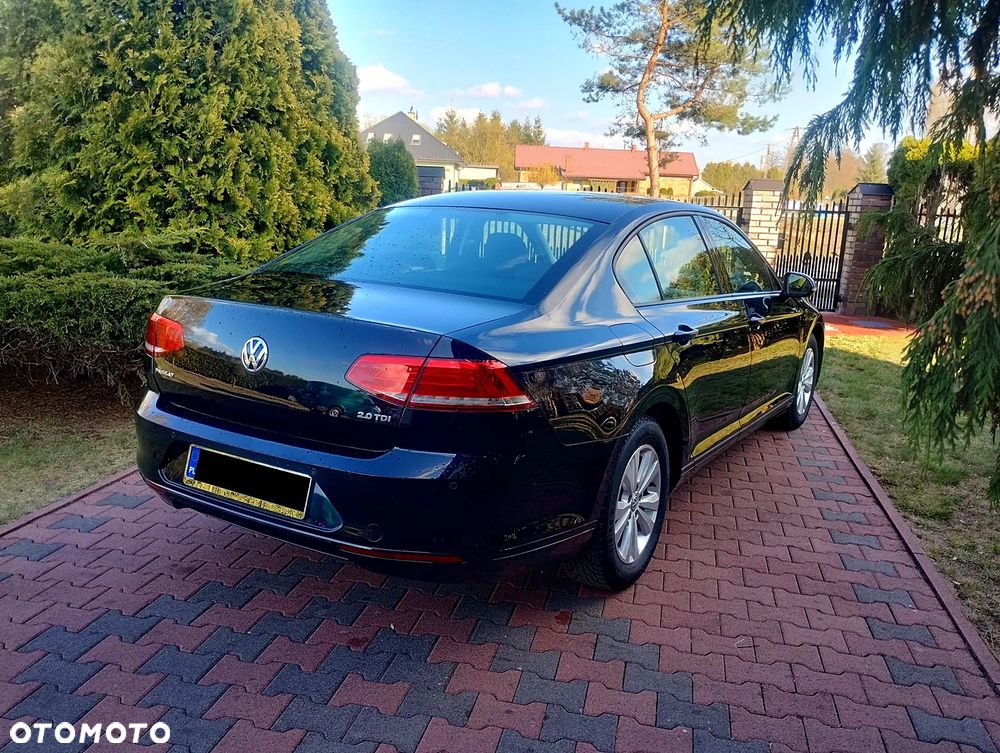 Volkswagen Passat - 10