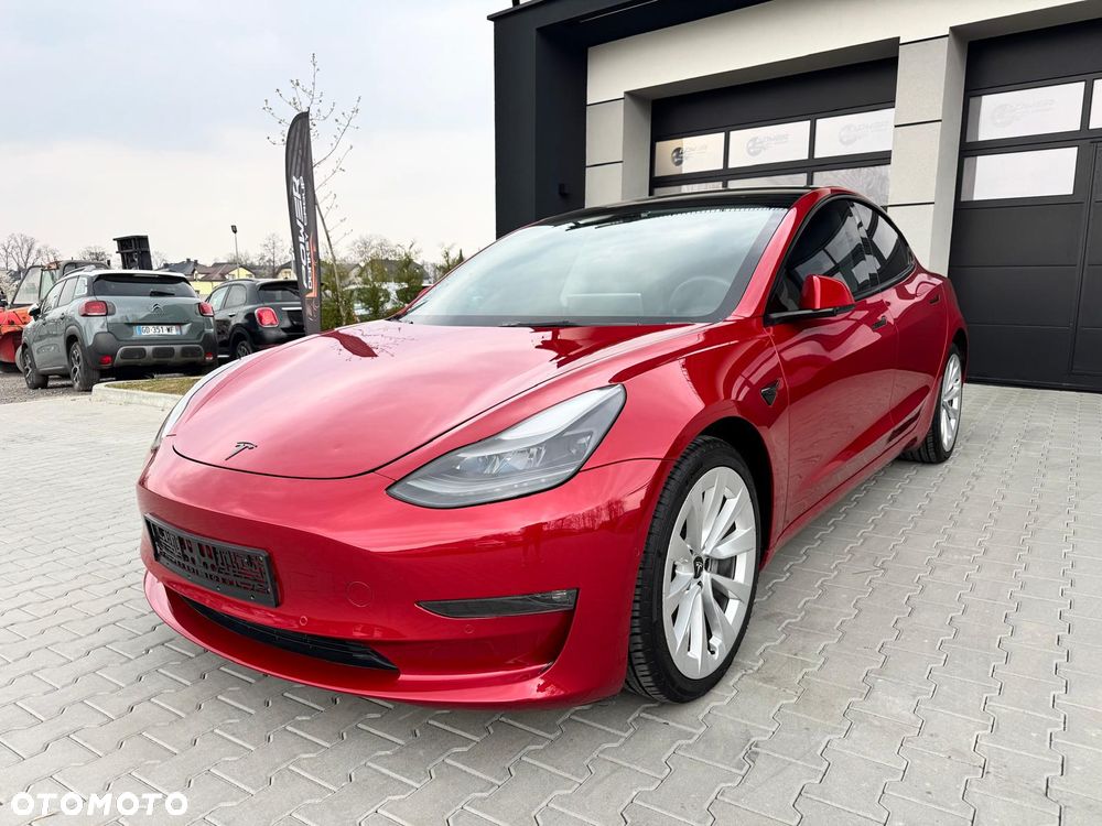 Tesla Model 3 - 3