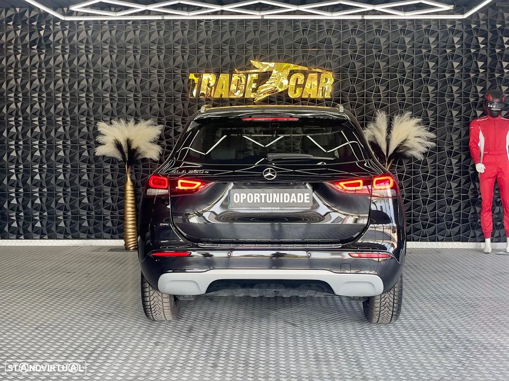 Mercedes-Benz GLA 250 e 8G-DCT - 28