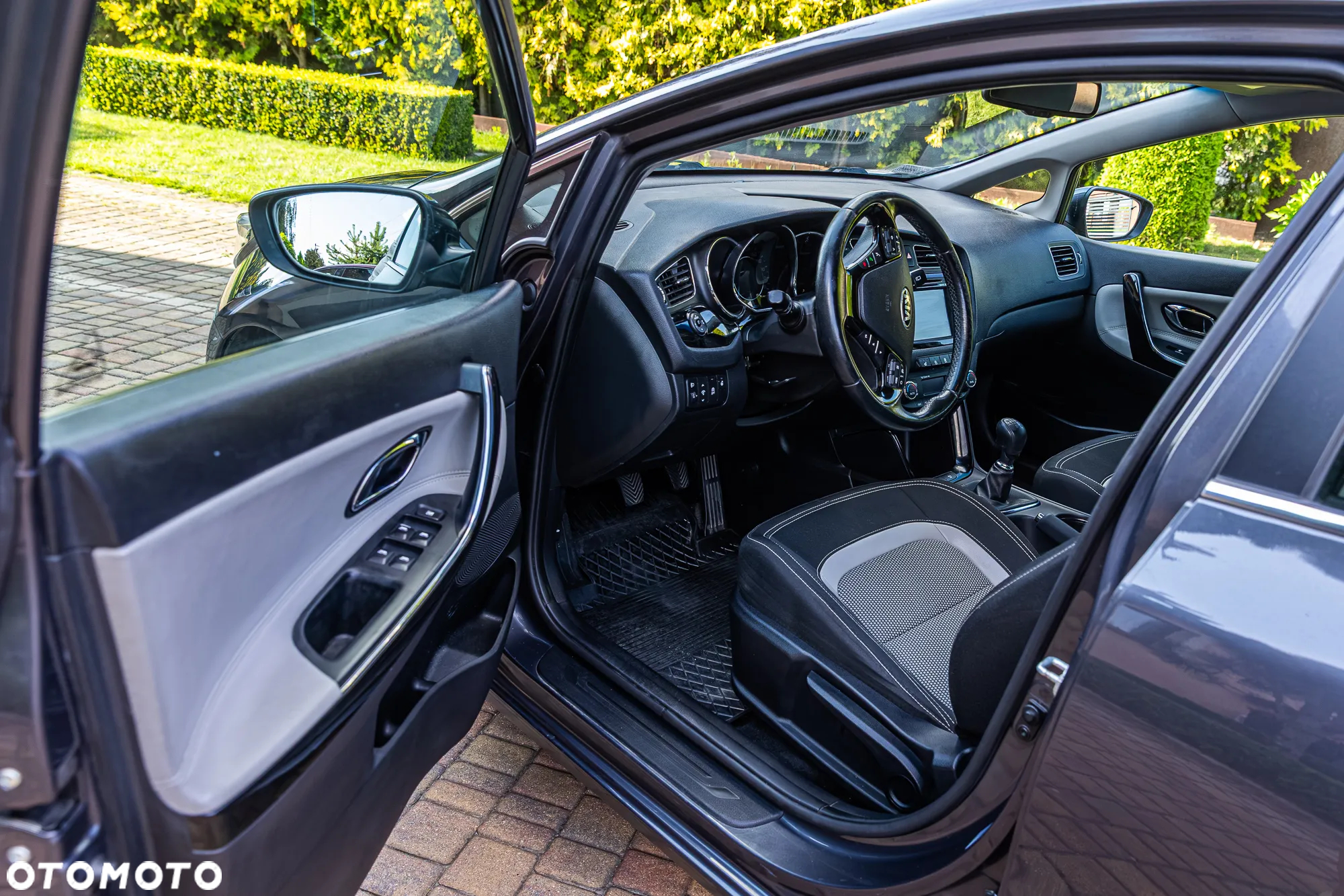Kia Ceed 1.6 GDI Dream Team Edition - 17