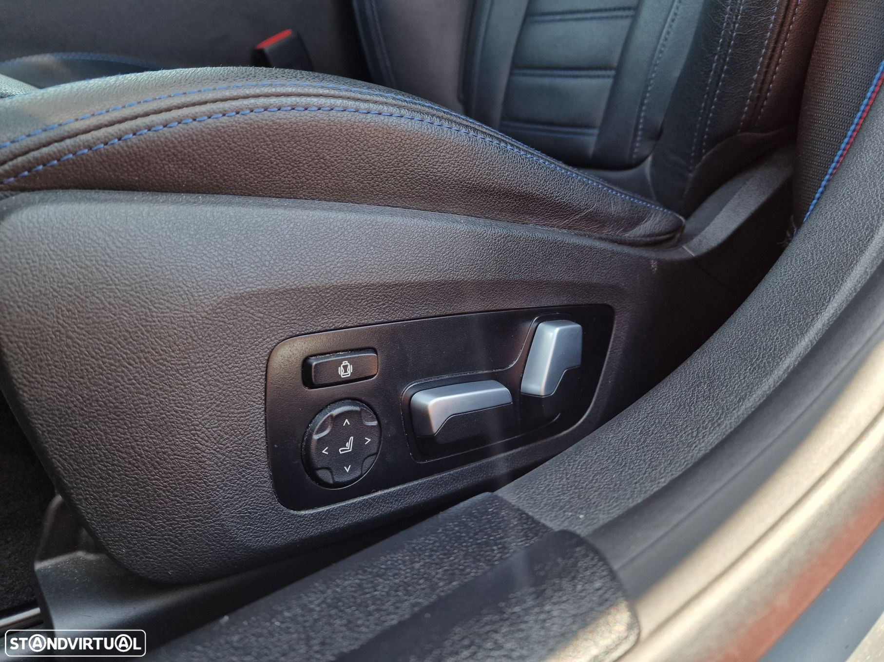 BMW i4 eDrive40 Pack Desportivo M - 17