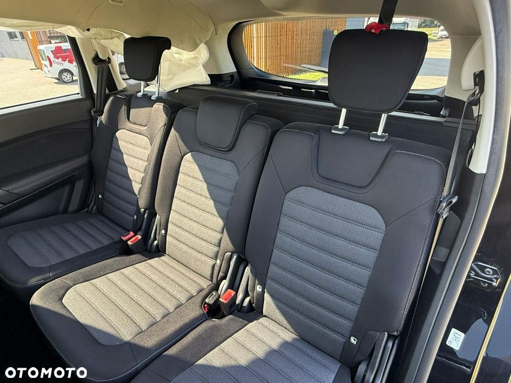 Ford S-Max - 22