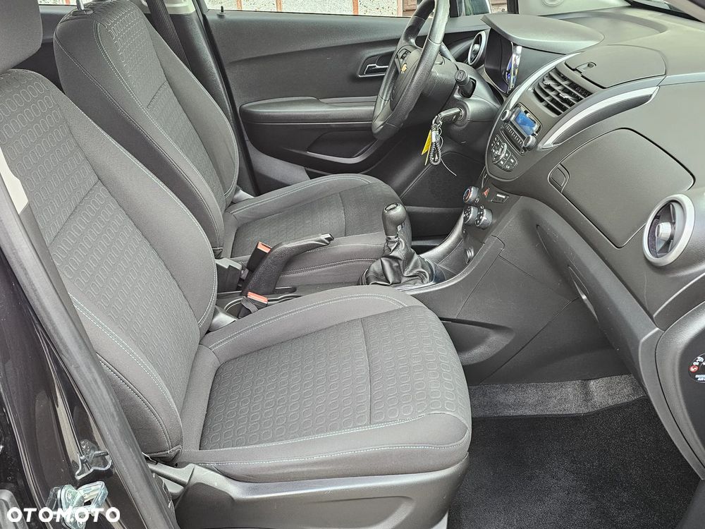 Chevrolet Trax 1.6 LS - 23